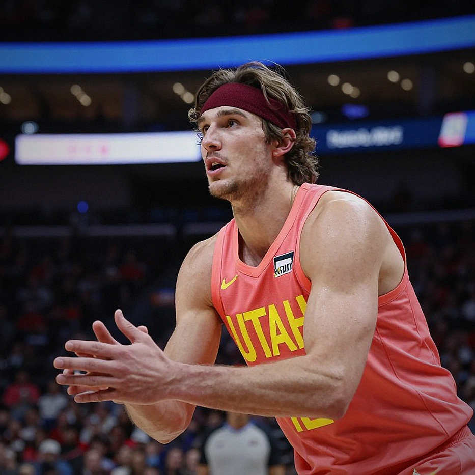 From New Jersey to Santo Domingo: The Dual-Nationality Journey and the Globalization Wave of Modern Basketball From New Jersey to Santo Domingo: The Dual-Nationality Journey and the Globalization Wave of Modern Basketball