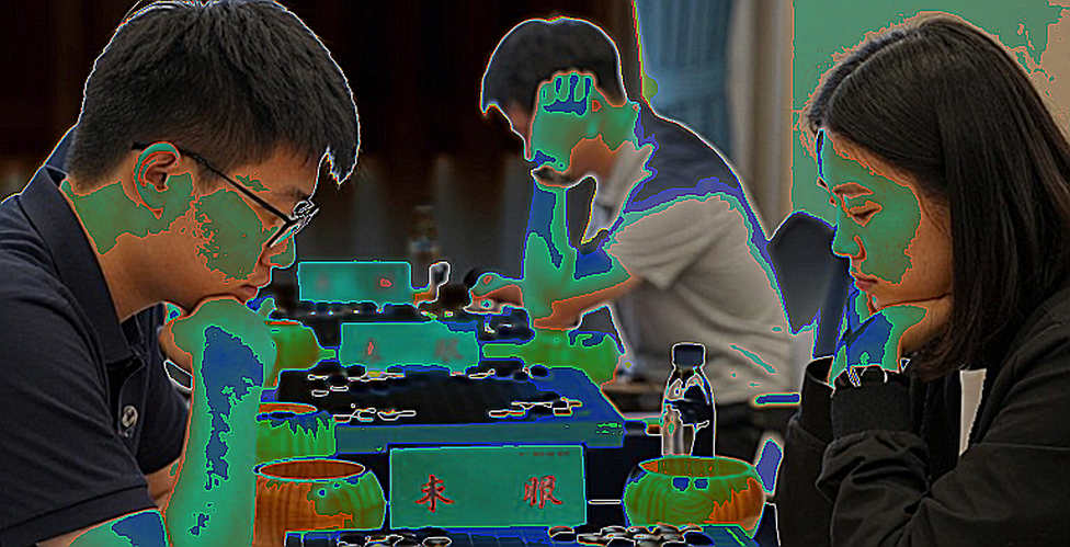 Bàn cờ rỗng và cái bẫy của sự hoàn hảo