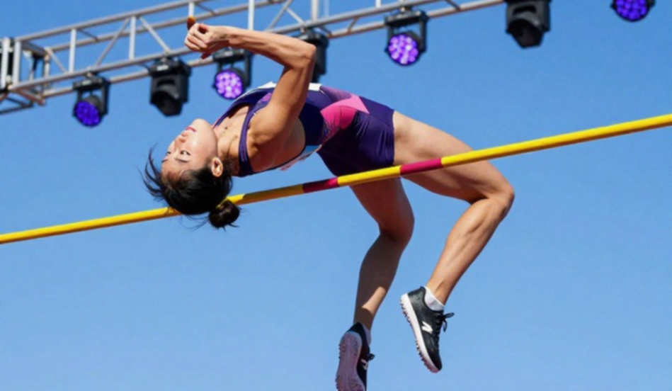 Amy Hunt cán đích thứ ba Diamond League 200m với 22.16 giây, chuẩn bị cho cúp 100m với Sha'Carri Richardson Amy Hunt cán đích thứ ba Diamond League 200m với 22.16 giây, chuẩn bị cho cúp 100m với Sha'Carri Richardson