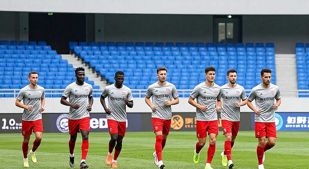 Lửa Ở Khán Đài Bắc: Án Phạt 130 Triệu Của Persija Và Cái Giá Thật Của Một Trận Derby Lửa Ở Khán Đài Bắc: Án Phạt 130 Triệu Của Persija Và Cái Giá Thật Của Một Trận Derby