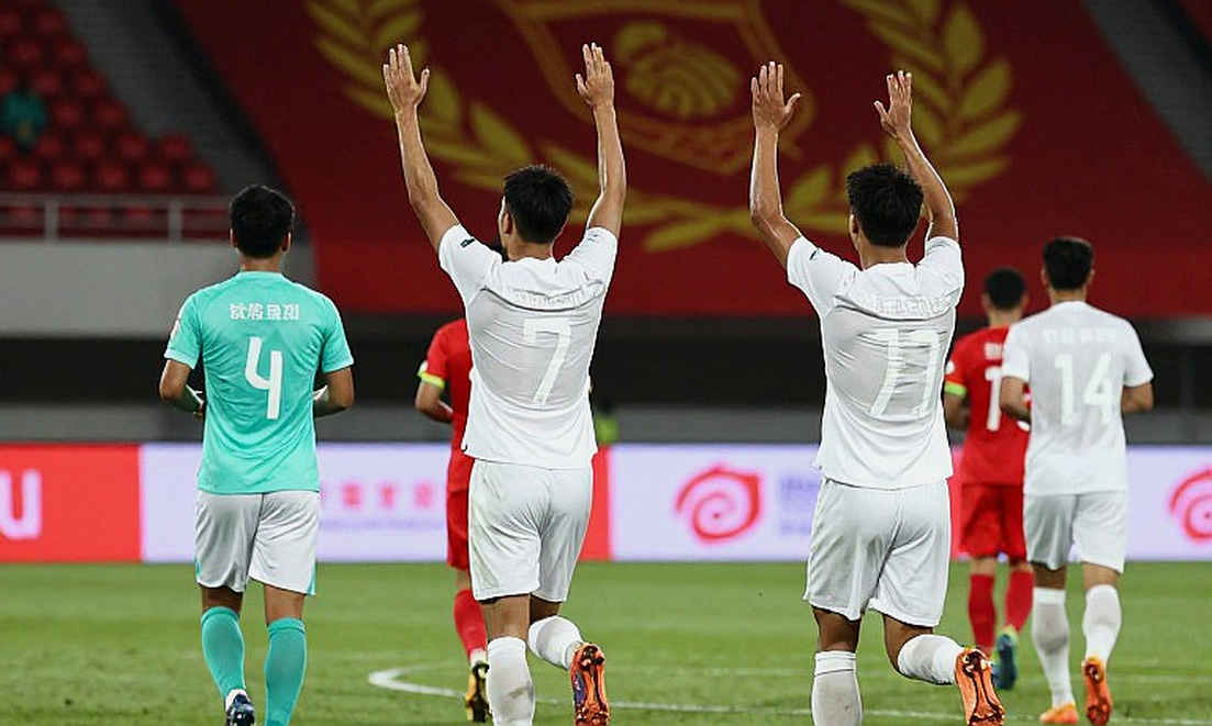 V.League thiếu một cuốn sổ đăng ký chuyển nhượng