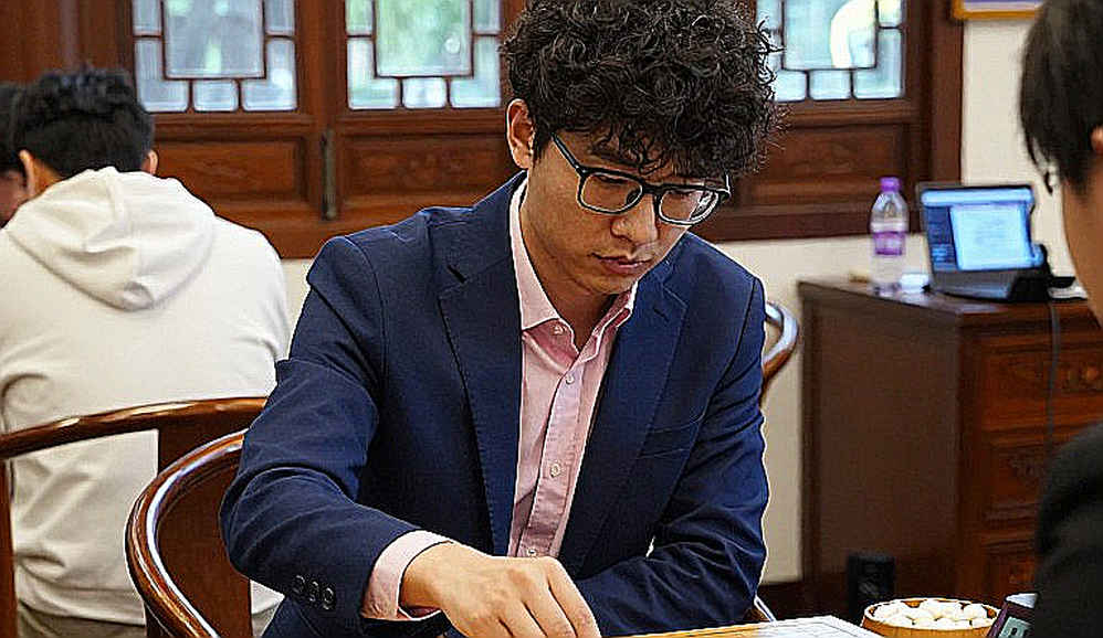 Quang Hai's Japan Move: Turning Point or Risky Gamble?