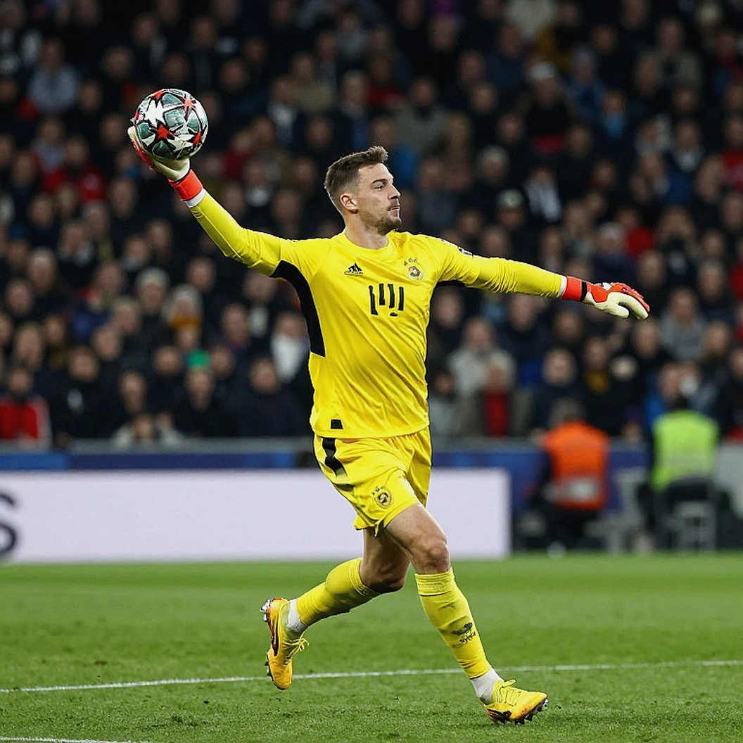 Đình Bắc đeo băng thủ quân giữa chiến thắng 1-0: Tín hiệu chuyển giao thế hệ của bóng đá Việt Nam