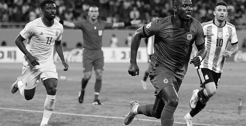 V-League Round 3: CLB Cong An Ha Noi beat Dong Nai 3-0, but on-field violence becomes the focus V-League Round 3: CLB Cong An Ha Noi beat Dong Nai 3-0, but on-field violence becomes the focus
