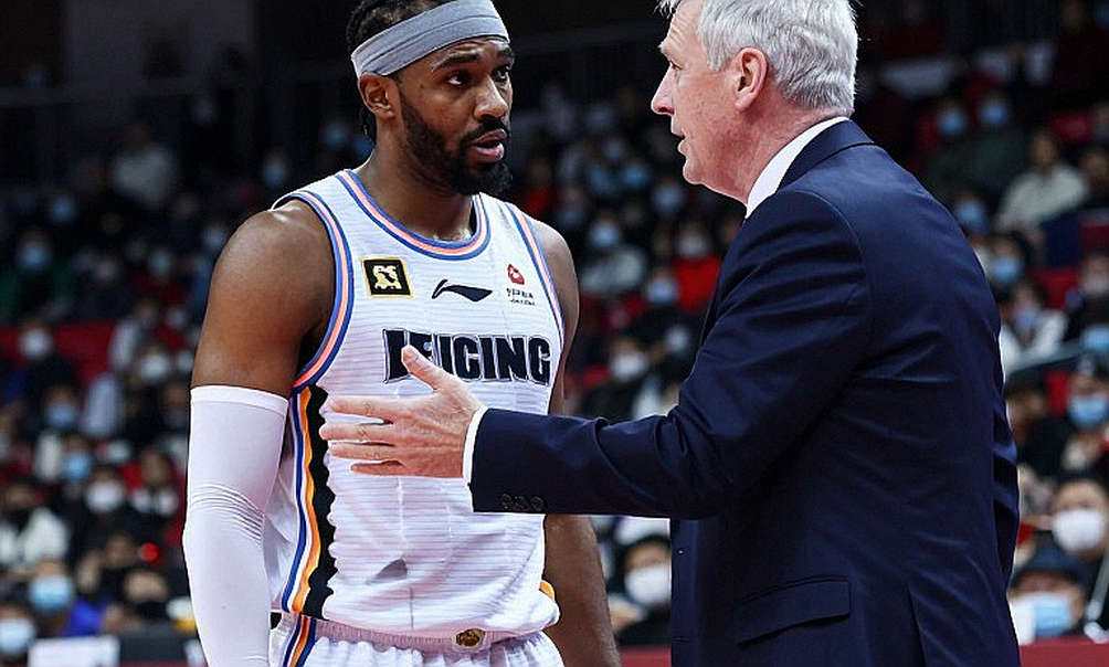 Kevin Durant từ chối giảm phút thi đấu: "Đội bóng tốt hơn khi tôi trên sân"