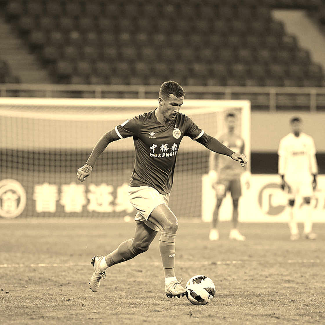 Dinh Bac Collapses at 90+5: One Injury, Three Layers of Consequence for Vietnamese Football