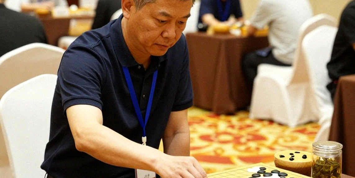 Carlsen: 'AI cho thấy con người không xuất sắc đến thế'