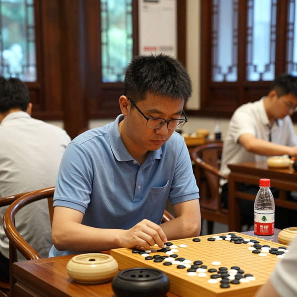 Hai chiếc ghế trống ở Samarkand: khi Yom Kippur va vào lịch thi đấu Olympiad cờ vua 2026 Hai chiếc ghế trống ở Samarkand: khi Yom Kippur va vào lịch thi đấu Olympiad cờ vua 2026