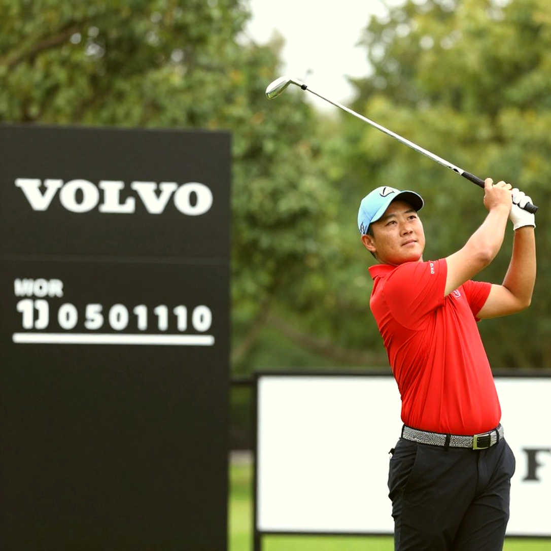 Golf Sports Data Analysis: Insufficient Specific Information