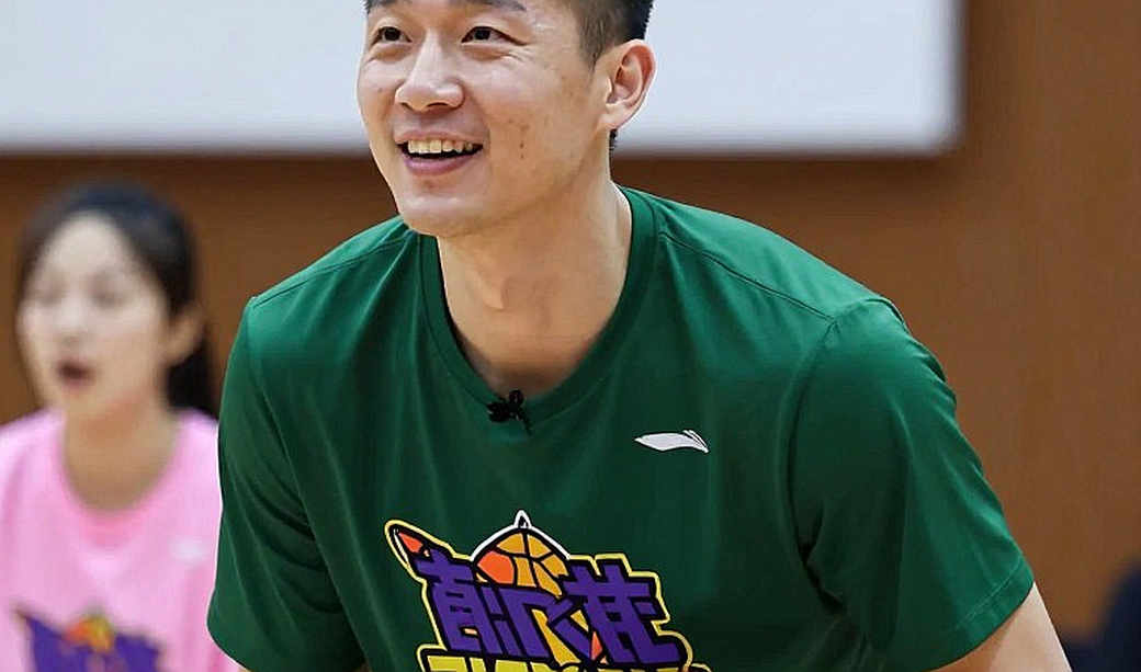 Isaiah Thomas: Nước cờ thông minh của 'thánh số' ở tuổi 37