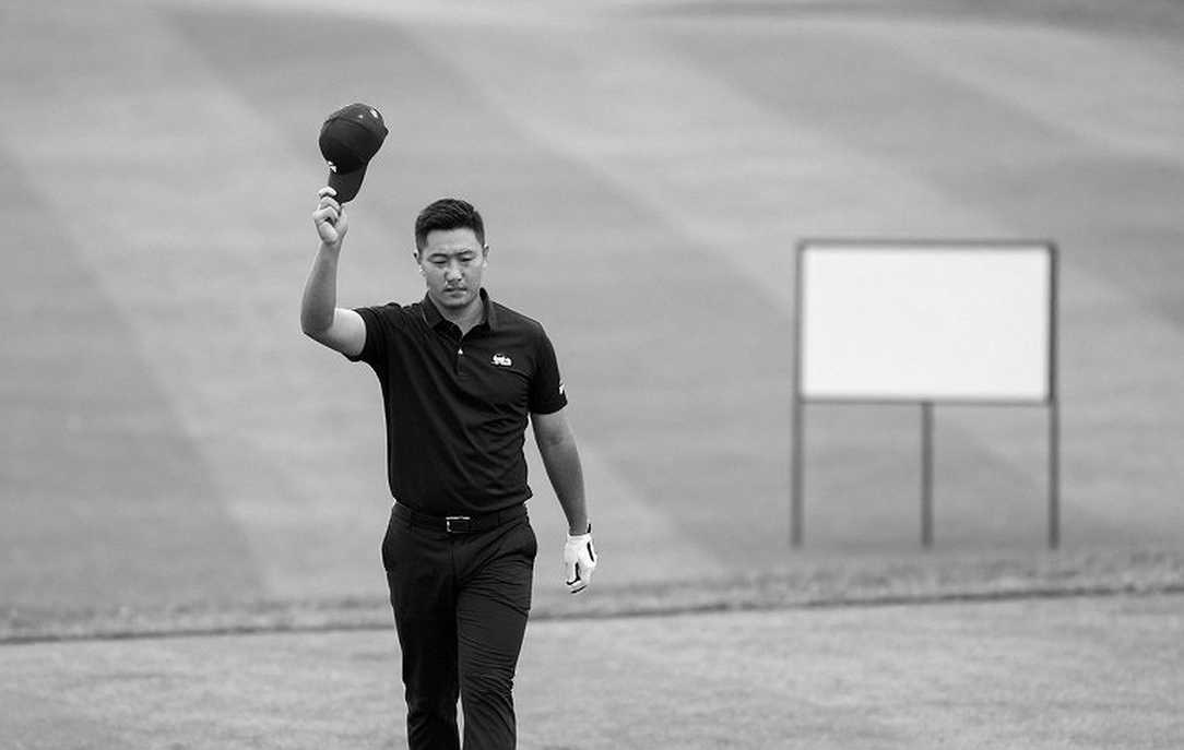 Peter Uihlein bỏ cuộc giữa chừng tại Q-School: Tín hiệu từ một tay golf LIV đang tìm đường lui Peter Uihlein bỏ cuộc giữa chừng tại Q-School: Tín hiệu từ một tay golf LIV đang tìm đường lui